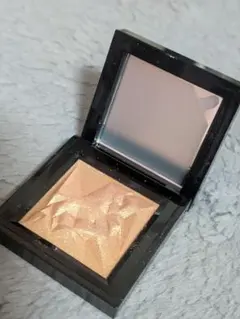 シュウウエムラ クラッシュド ジェム ペリドットゲイズ 3g