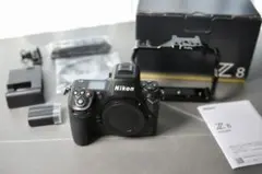 z8 nikon ミラーレス一眼バッテリー3個チャージャー2個箱あり - メルカリ