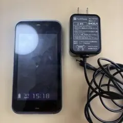 au スマホ　充電器付き　SH013のサムネイル