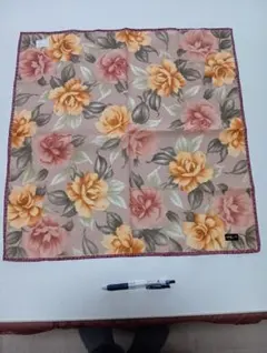 LANVIN 花柄ハンカチ 約50cm
