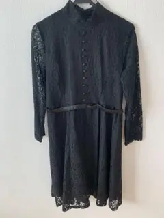 ブラックレースドレス