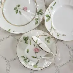 新品未使用品】ルドゥーテ 薔薇図鑑シリーズ 食器セット ティーポット