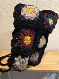 フラワーモチーフ バラクラバ ハンドメイド ブラック グラニースクエア 手編み