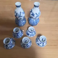 旧家蔵出し】畑萬陶苑 染付手描き山水 徳利 32客セット 箱付 角萬印 酒