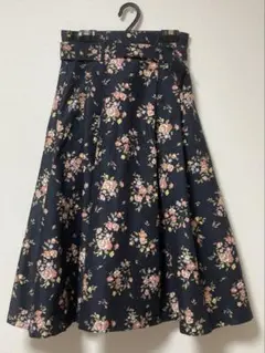 dazzlin フラワープリント フレアスカート ネイビー