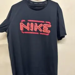 NIKE ナイキネオンロゴ ブラック Tシャツｍsize