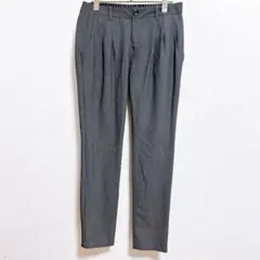 グレー スラックス