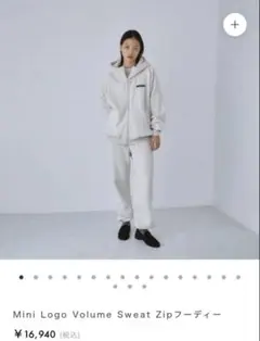 GAP] Young Miko 数量限定 ヘビーウェイトロゴパーカー - メルカリ