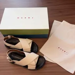 MARNI サンダル　ホワイトレザー製フスベットのサムネイル