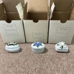 イタリア陶器製 小物入れ ホワイト レリーフ装飾 - メルカリ