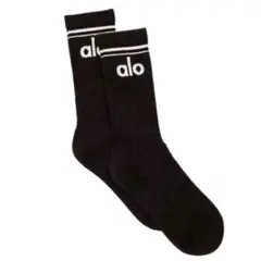 【新品】黒２足セット‼️ Alo Yoga 黒 ソックス アローヨガ
