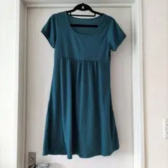ターゴイスブルー　 Lサイズ 半袖ひざ丈ワンピース