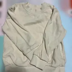 クリーム色 長袖 トレーナー