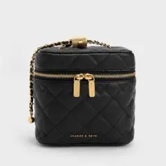 CHARLES & KEITH Nezu ネズ キルトボクシーバッグ