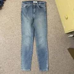 GUESS ゲス　デニム　レディース　スキニー