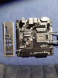 ASRock B360M-ITX マザーボード 本体