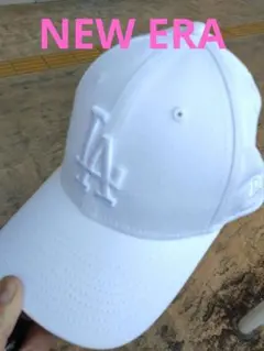 ★未使用品★NEW ERA ホワイト LAロゴ ベースボールキャップ