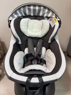 コンビ クルムーヴ ISOFIX【専用扇風機付き】のサムネイル