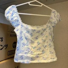 Hollister 花柄 パフスリーブ トップス XSのサムネイル