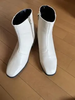 fifth ブーツ アイボリー24cm未使用