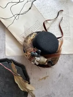 am様　ブラウン系アンティークな帽子 男の子髪飾り　ミニ帽子