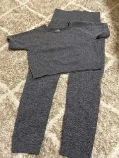 ヨガウェア クロップド