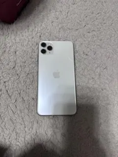 Apple iPhone 11 Pro Max シルバー 本体