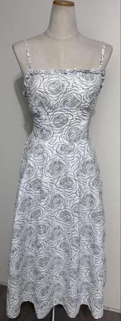 キャミワンピース ホワイト/ブラック ローズ柄