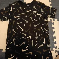 Nike ロゴパターン Tシャツ