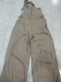 GU オーバーオール ベージュ