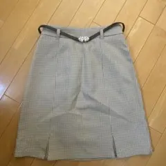 MAJESTIC LEGON チェック柄 タイトスカート 膝丈 ビジュー付きのサムネイル