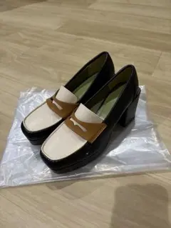 moussy マウジー　バイカラー ローファー パンプス 太ヒールのサムネイル