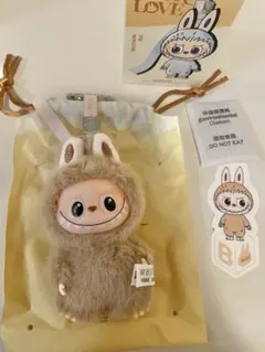 POPMART イニシャルラブブ　Ｂ