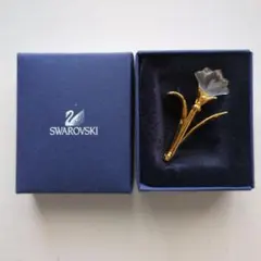 スワロフスキー　ブローチ　花