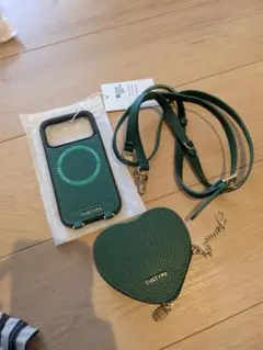 CUSTYPE iPhone17 Pro Max ケース4点セット - メルカリ