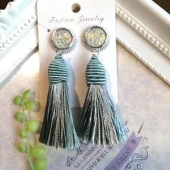 タッセルデザイン ピアス/イヤリング 青緑色 シルバー(ハンドメイド)