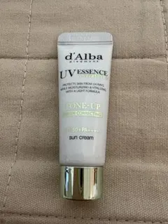 d'Albaトーンアップサンクリーム（グリーン）　ダルバ