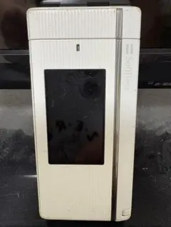 SoftBank 931P ガラケー　折りたたみ携帯電話のサムネイル