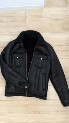 【最終値下げ！！】ムートンジャケット　ボアジャケット　ZARA ショート丈