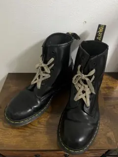 Dr. Martens ブラック ワークブーツ　6ホール
