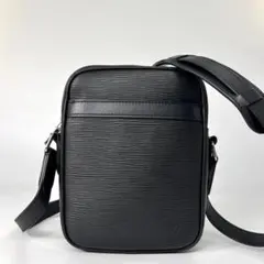新品同様 ルイヴィトン エピ ダヌーブPM NM ショルダーバッグ ブラック 