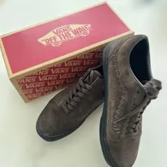 Item thumbnail for item c3ebb245-f074-4ef0-b3b6-ef37e268bc3e