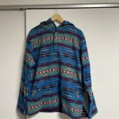Amina フリース プルオーバー フーディー