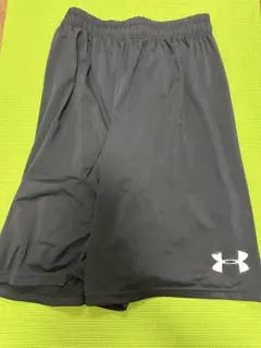 Under Armour ブラックショートパンツ　バスパン