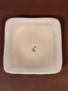 たち吉　橘吉　和食器 角皿 花柄 プレートのサムネイル