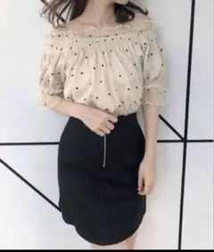 ナイスクラップ オフショルブラウス