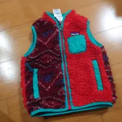 patagonia フリースジレ 赤/青緑