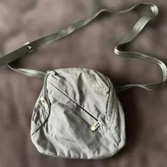 adidas グレー ショルダーバッグ