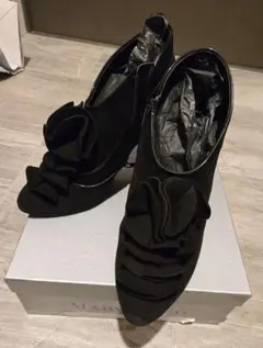 Item thumbnail for item 87cc0d6f-ff1e-4b89-98da-5ea18b3948c2