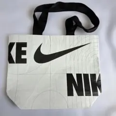 Nike エコバッグホワイト/ブラックSサイズのサムネイル